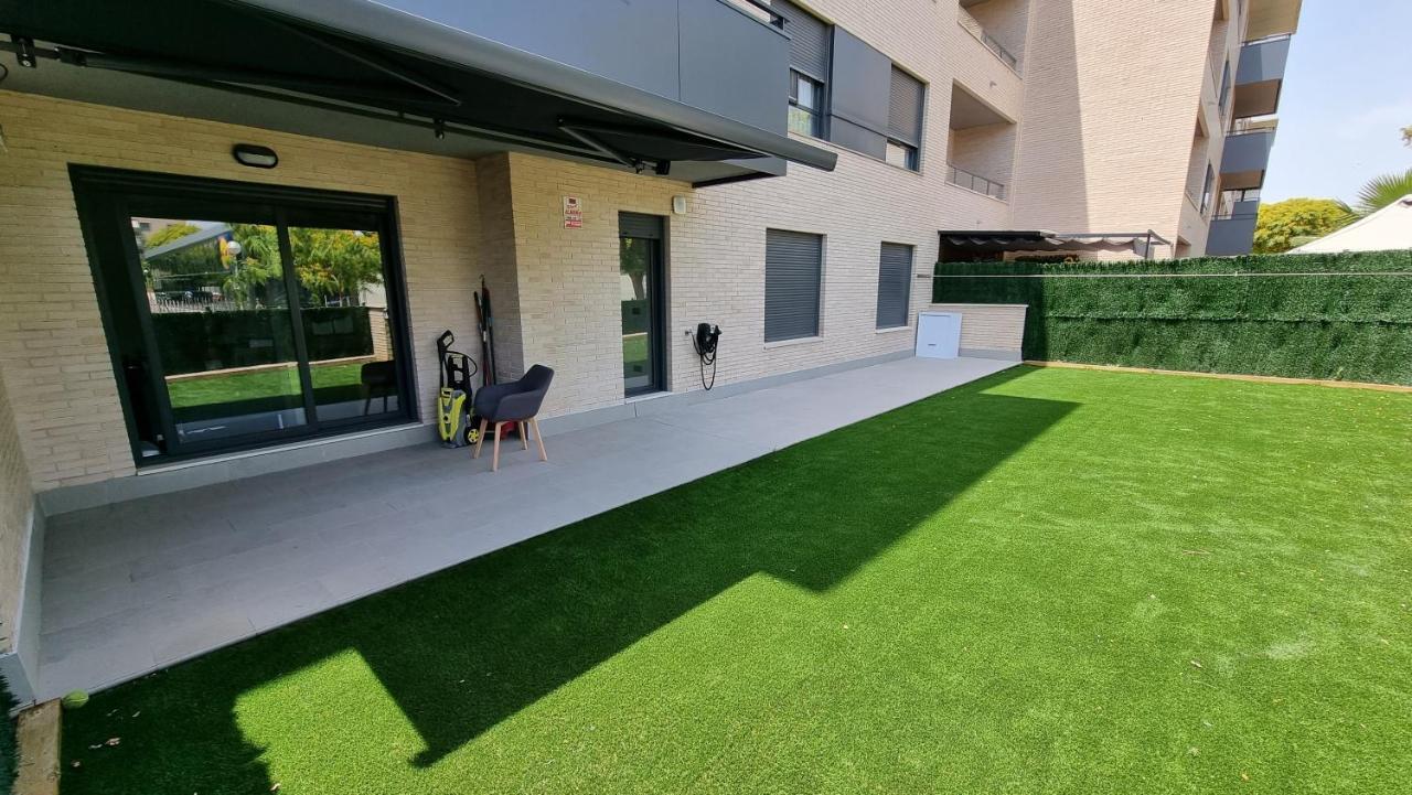 Apartamento Diseno Con Jardin Privado A 100 Metros Del Mar Torredembarra Exterior photo
