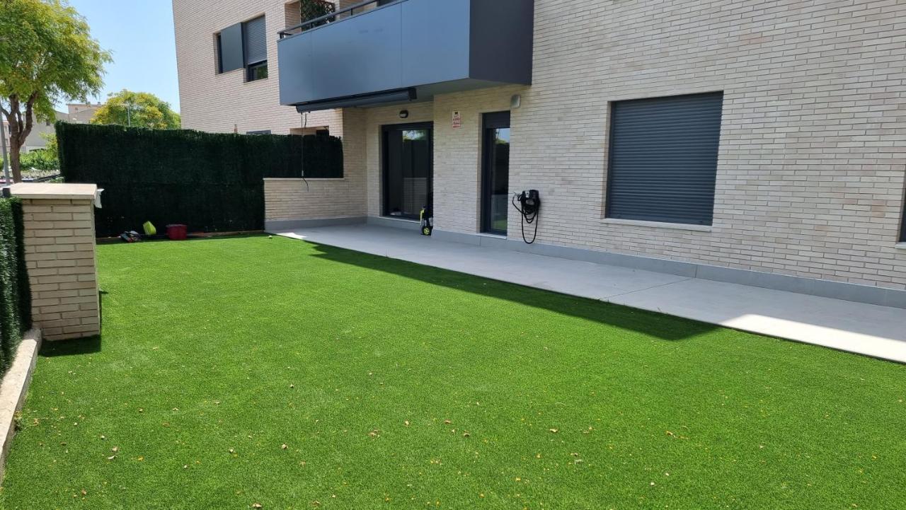 Apartamento Diseno Con Jardin Privado A 100 Metros Del Mar Torredembarra Exterior photo