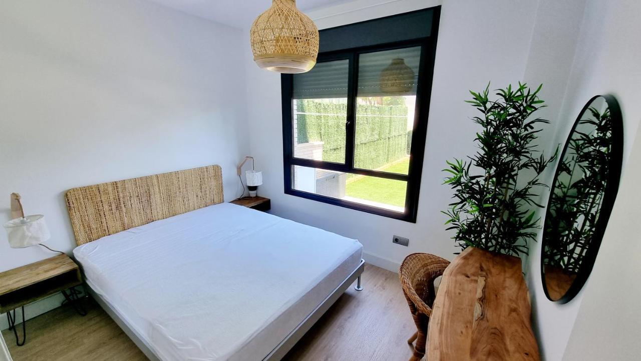 Apartamento Diseno Con Jardin Privado A 100 Metros Del Mar Torredembarra Exterior photo